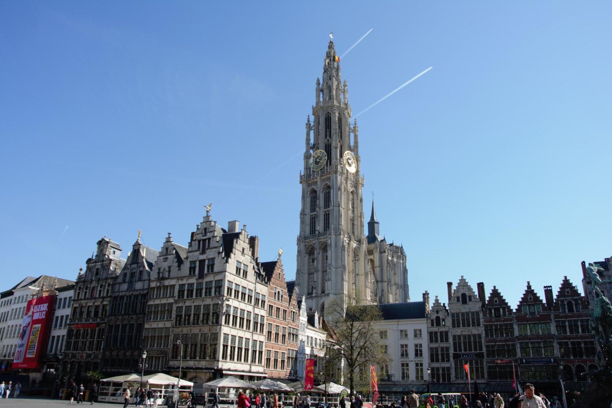 Historical Center Antwerp, On Foot