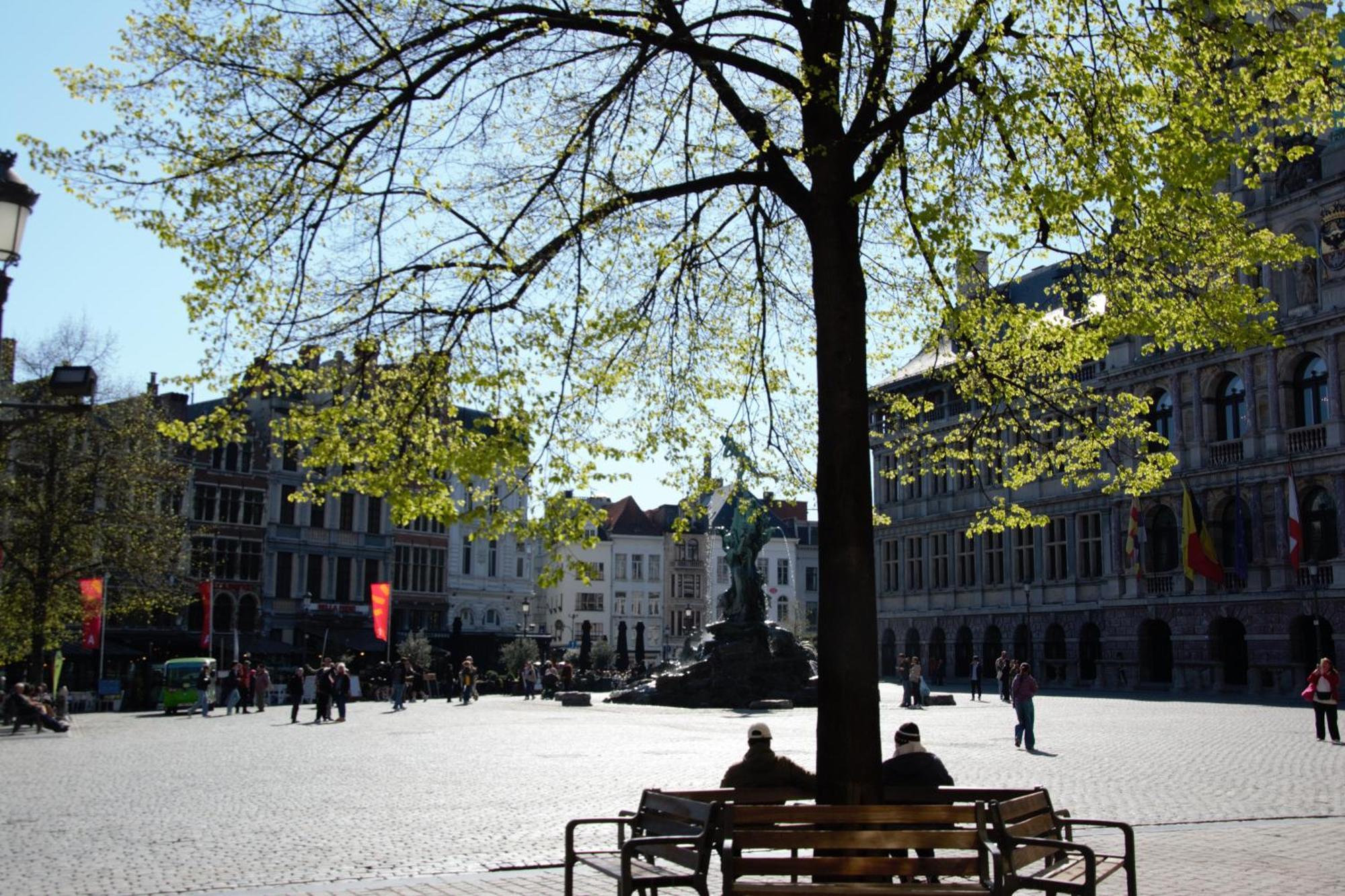 Historical Center Antwerp, On Foot Apartment *